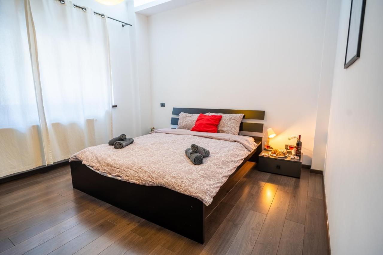 Cozy & Spacious Flat Near Victoriei Square บูคาเรสต์ ภายนอก รูปภาพ