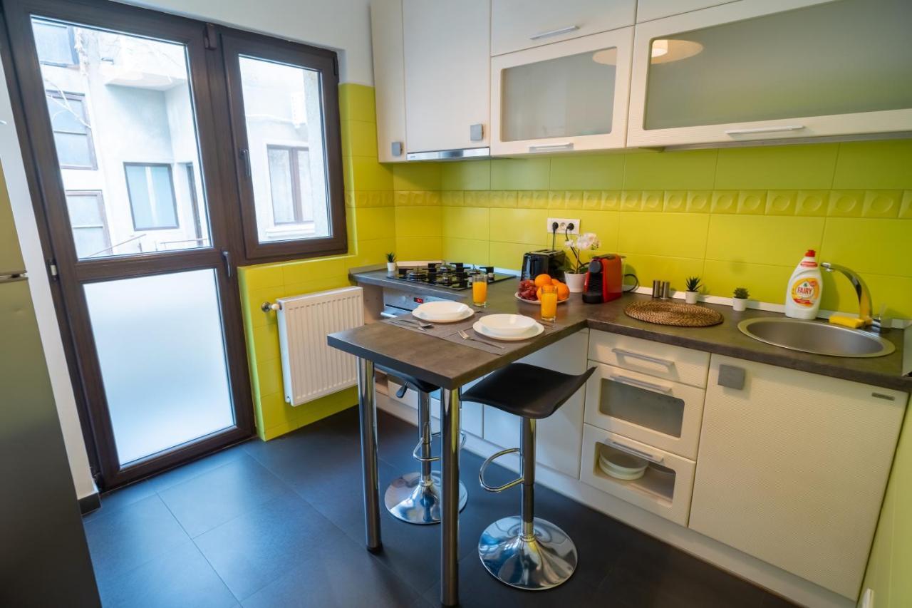 Cozy & Spacious Flat Near Victoriei Square บูคาเรสต์ ภายนอก รูปภาพ