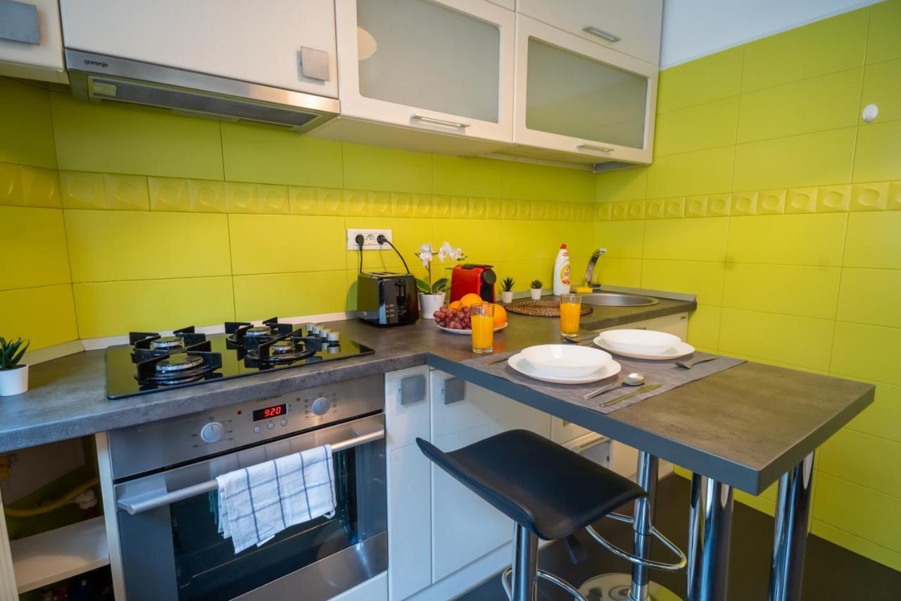 Cozy & Spacious Flat Near Victoriei Square บูคาเรสต์ ภายนอก รูปภาพ